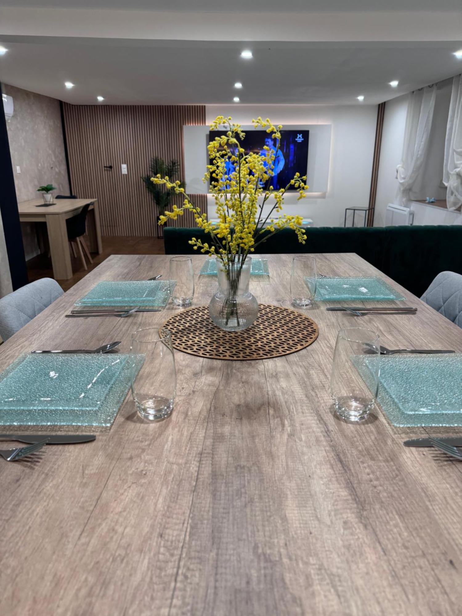 Appartement Moderne Champsevraine Eksteriør billede